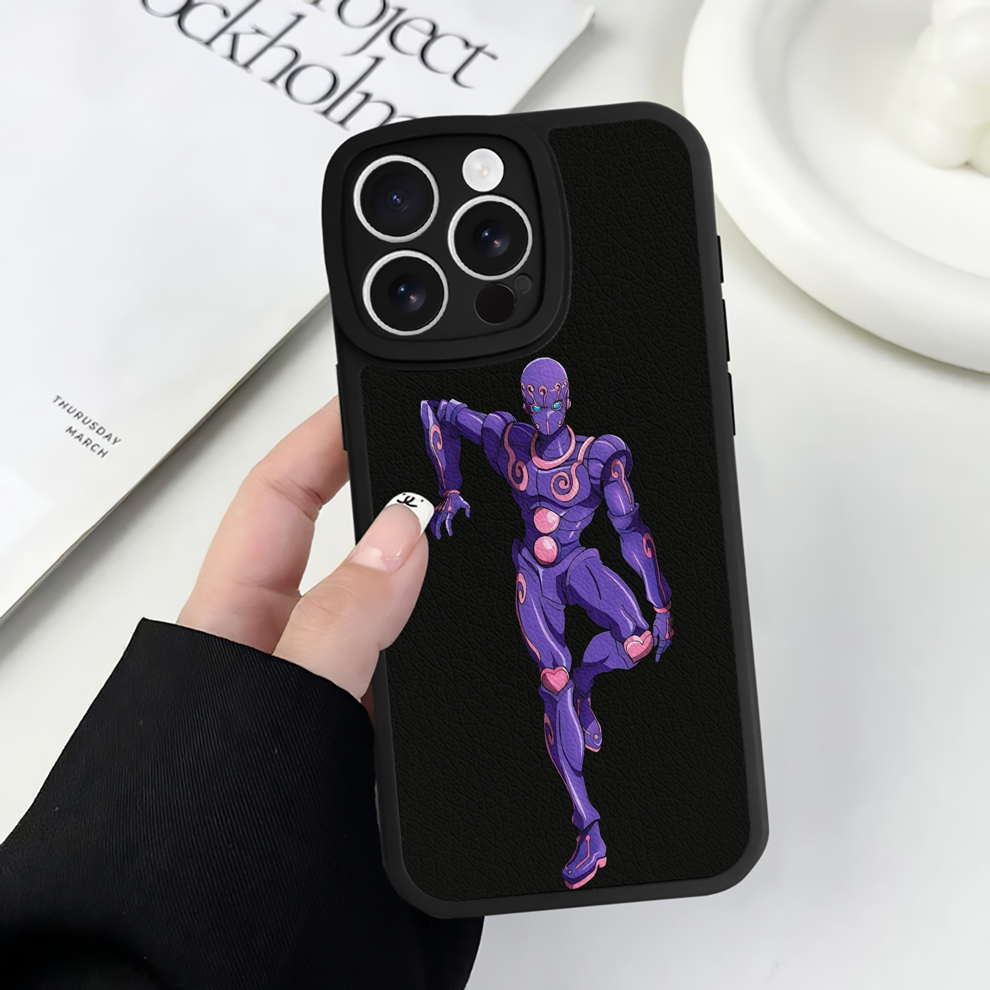（画像用） ジョジョの奇妙な冒険 JoJo's Bizarre Adventure 【iPhone 16シリーズ対応】シリコンスマホケース（レザー調） 材質：シリコン